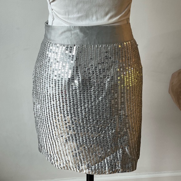 Vintage Gap Mini Skirt - Picture 4 of 15